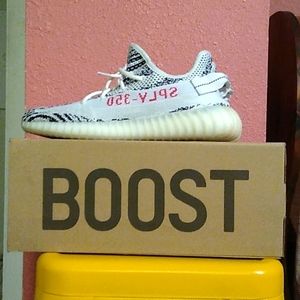 Yeezy Boost 350 V2